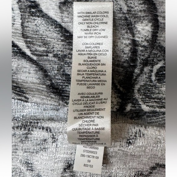 Chicos Top Easy Wear 2 Sz L Cardigan Topper Black White Floral Party Classy EUC - Picture 9 of 9